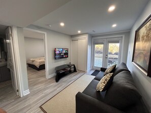 2 bedrooms, desk, iron/ironing board, free WiFi