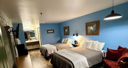 111 - Clean and cozy! Next to SDC! 1st Floor!
