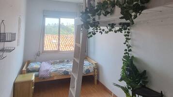 3 bedrooms, free WiFi, bed sheets