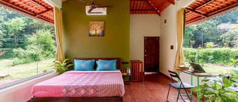 4 bedrooms, WiFi, bed sheets