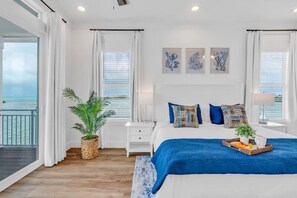 5 Schlafzimmer, Schreibtisch, Bügeleisen/Bügelbrett, Reisekinderbett