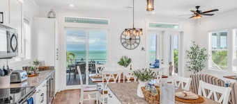 World-Class 5 Bed Villa Oceanfront Pool/Hot tub Sunset Escape Sleeps 12