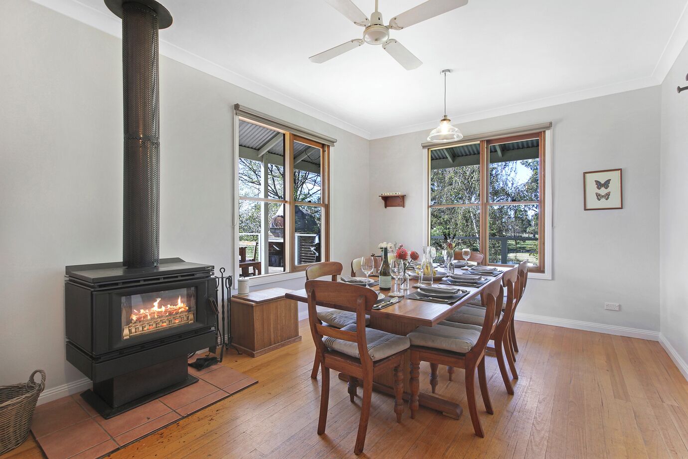 Deluxe House | Living area | Toys