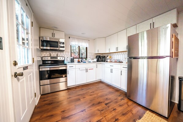 Microwave, oven, stovetop