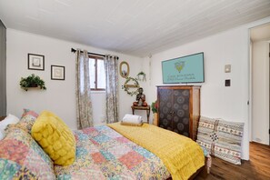 3 quartos, ferros/tábuas de passar roupa, Wi-Fi, roupa de cama