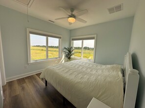 4 bedrooms, desk, iron/ironing board, travel cot
