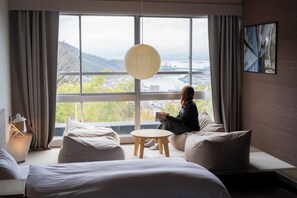 Comfort Quadruple Room | Free WiFi, bed sheets - onomichi club (Onomichi)