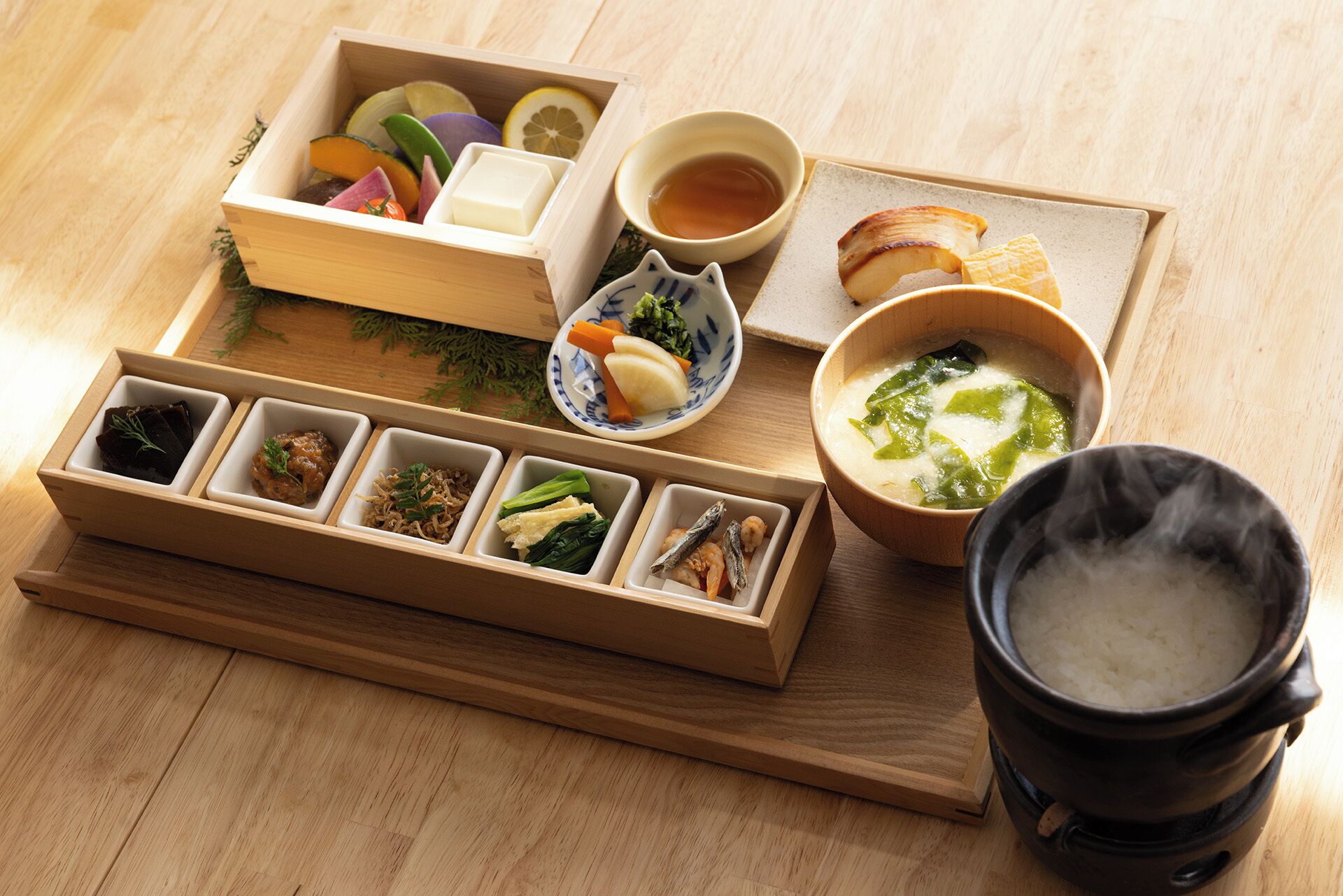 朝食