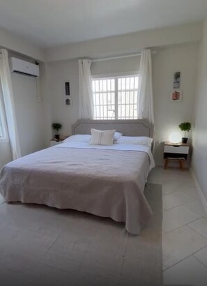3 chambres, bureau, fer et planche à repasser, Wi-Fi gratuit