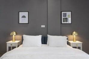 1 bedroom, in-room safe, iron/ironing board, free WiFi
