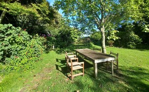 Outdoor dining - Kereru Creek by Tiny Away (Tataraimaka)