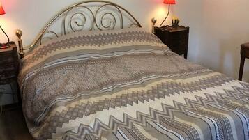 3 dormitorios, tabla de planchar con plancha, wifi y ropa de cama