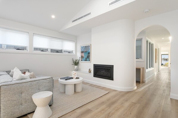 TV, fireplace, offices