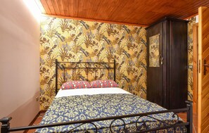 2 chambres, fer et planche à repasser, lit parapluie, Wi-Fi gratuit