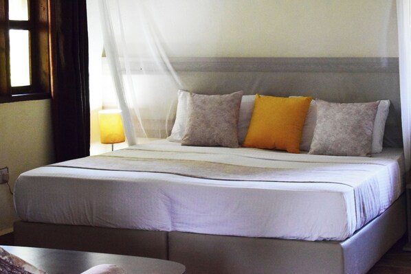 9 bedrooms, iron/ironing board, WiFi, bed sheets