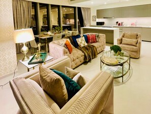 Luxury-Apartment, 4 Schlafzimmer, Parkblick | Wohnzimmer