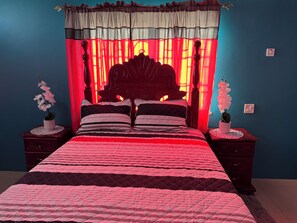 3 chambres, fer et planche à repasser, Wi-Fi, draps fournis