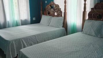 3 soverom, strykejern/-brett, wi-fi og sengetøy