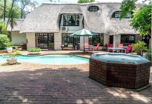 Pool - The Jewel house
(Randburg)