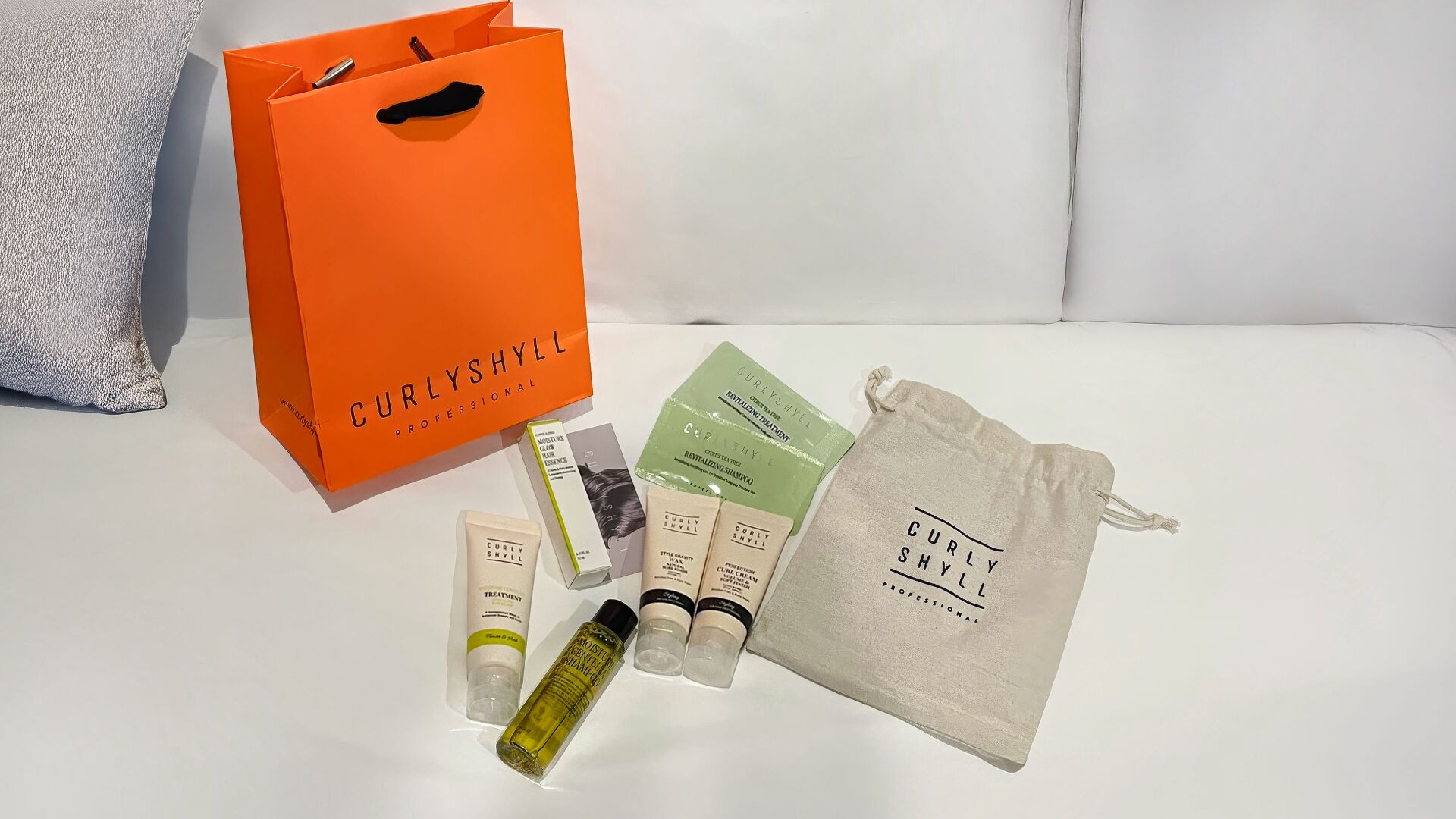 Down comforters, in-room safe, desk, blackout drapes