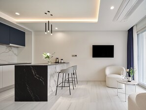 48-inch TV with cable channels