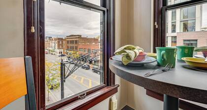Walk to Convention Center, Secured Apt in Columbus