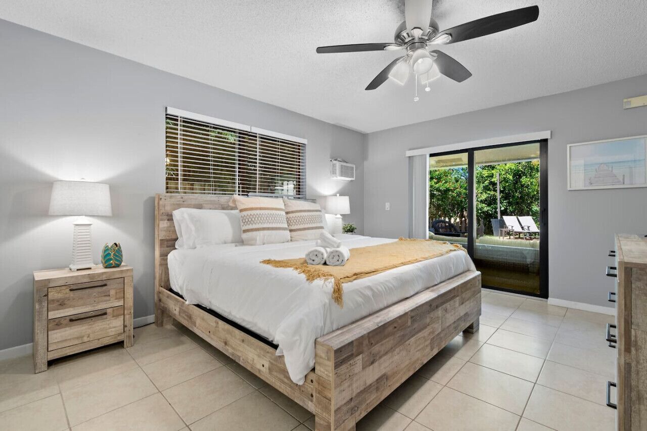 4 bedrooms, desk, iron/ironing board, free WiFi