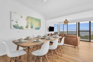 Dining - Pambula Little Beach House (Pambula Beach)