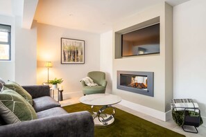 TV, fireplace, stereo, offices