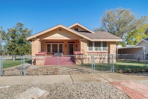 Exterior - Walk to Main Street: Charming Roswell Home! (Roswell)