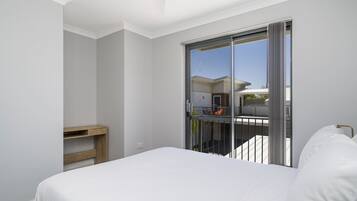 2 多间卧室、办公桌、熨斗/熨衣板、WiFi