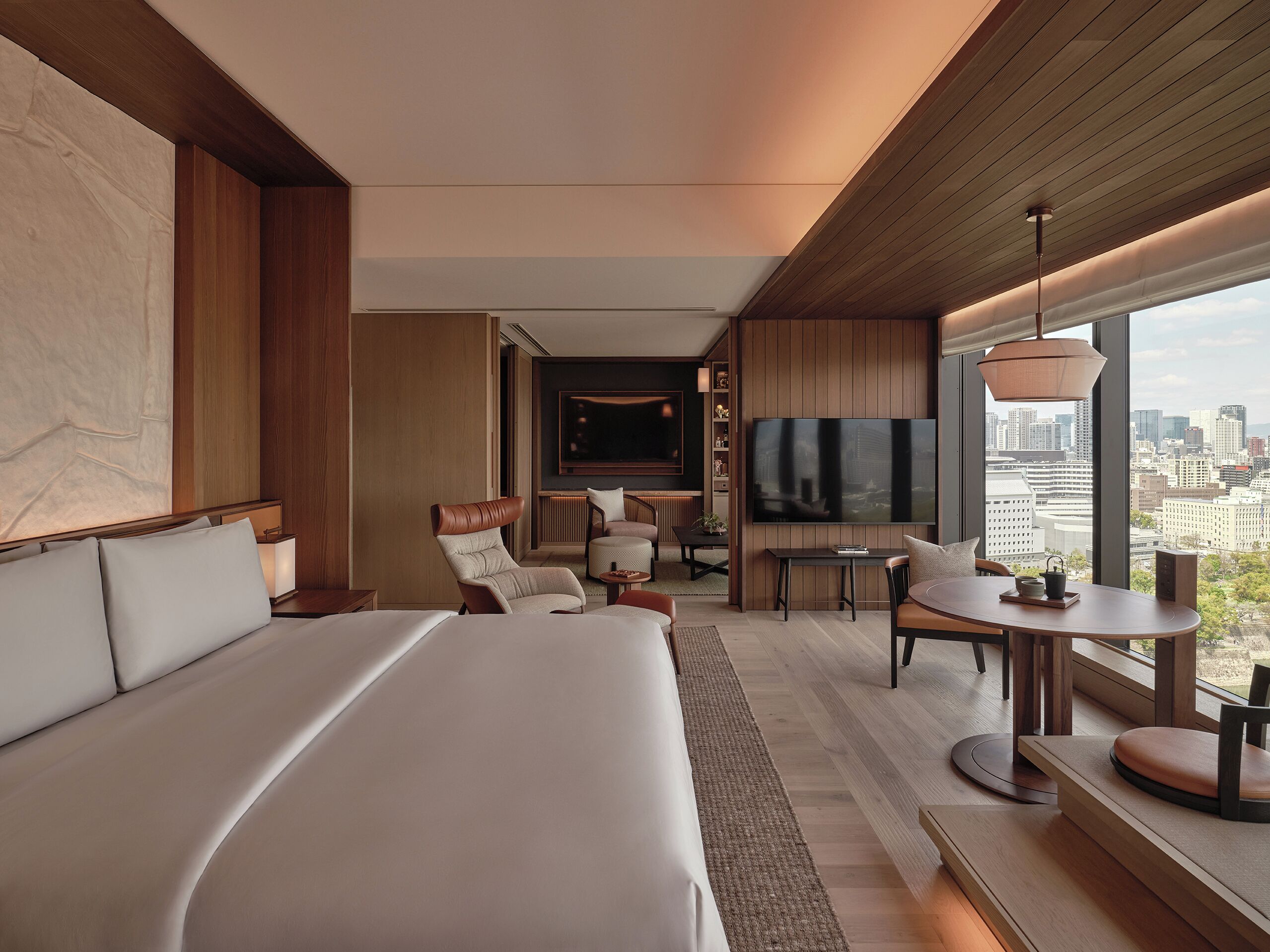 イタリアのフレッテ製シーツ、高級寝具、ミニバーのアイテム (無料)、セーフティボックス (室内)