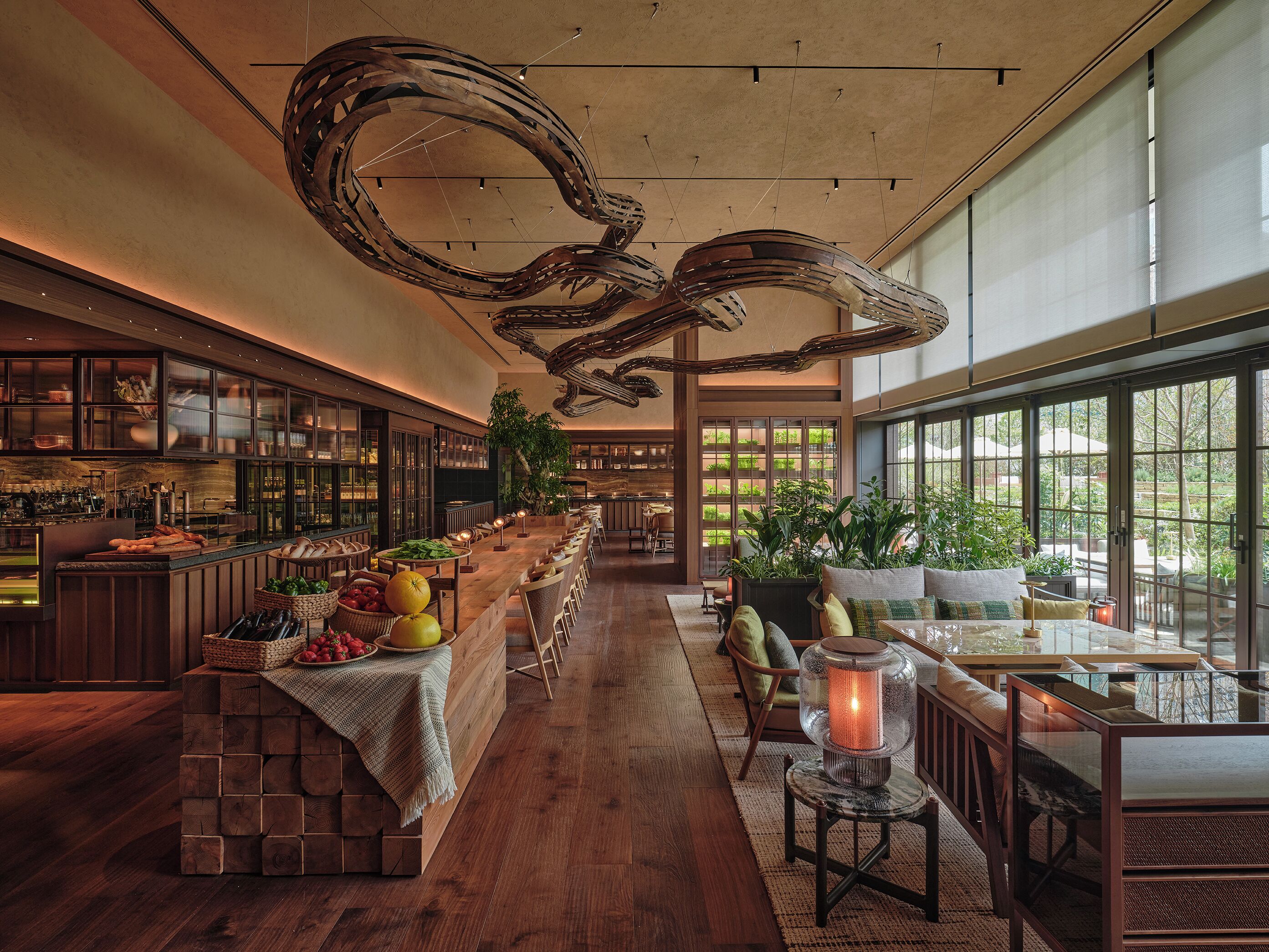 6 restaurants, breakfast, lunch, dinner served; farm to table cuisine 