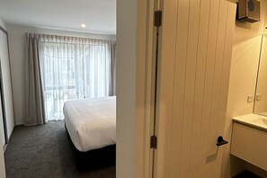 3 bedrooms, WiFi, bed sheets - 3-bedroom Coronet Peak Villas by Swiss-Belresort (Queenstown)