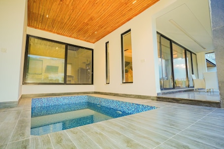 Outdoor pool. Margalla Heights Retreat