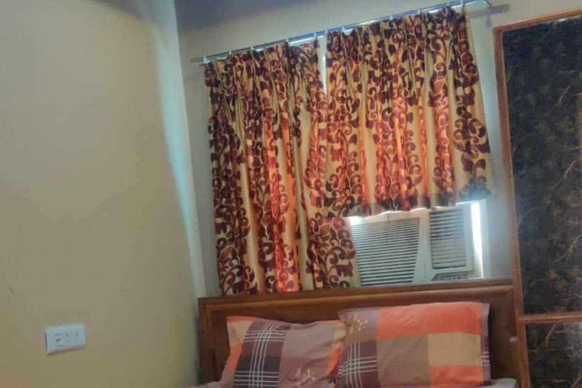 Deluxe Double Room, City View | WiFi (free), bed sheets