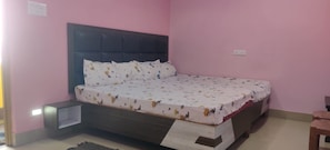 Free WiFi, bed sheets - Goroomgo JM International Puri (Puri)