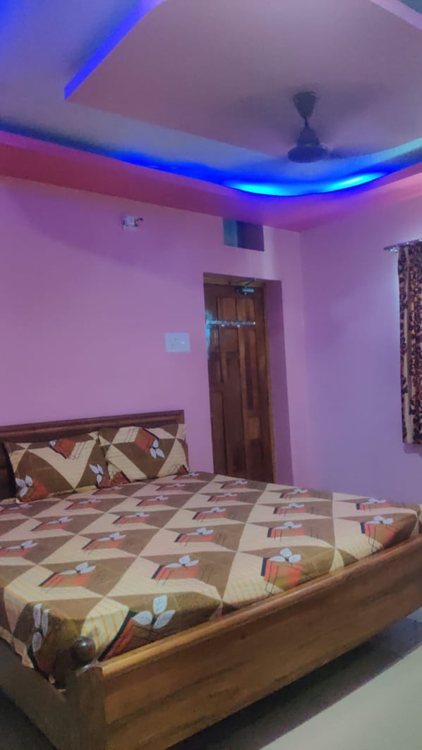 Deluxe Double Room | Free WiFi, bed sheets - Goroomgo JM International Puri (Puri)