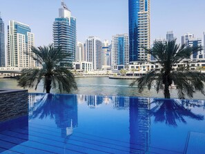 Outdoor pool - Maison Privee - Blissful Living w/ Dubai Marina Waterfront Views (Dubai)