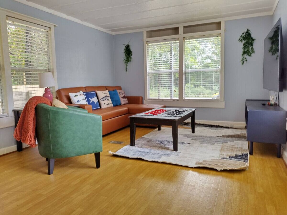 Game night, anyone? Kick back on the pull-out sofa (sleeps 1 adult or 2 kids), enjoy a movie on the big Roku TV, or challenge friends to a checkers match. Plush seating and blankets make it oh-so-cozy!