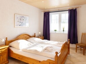 4 Schlafzimmer, Reisekinderbett, kostenloses WLAN