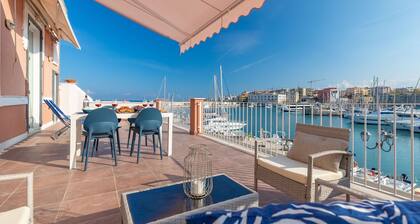 Confortable appartement pour 6 personnes avec climatisation, WIFI, TV, terrasse et vue panoramique