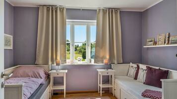 2 dormitorios, tabla de planchar con plancha, wifi gratis y ropa de cama