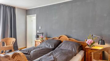 2 dormitoris, planxa i posts de planxar, wifi gratuïta i roba de llit