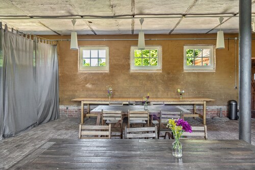 Apartment 'Der Flusshof, Scheunenwohnung' with Shared Terrace, Shared Garden and Wi-Fi