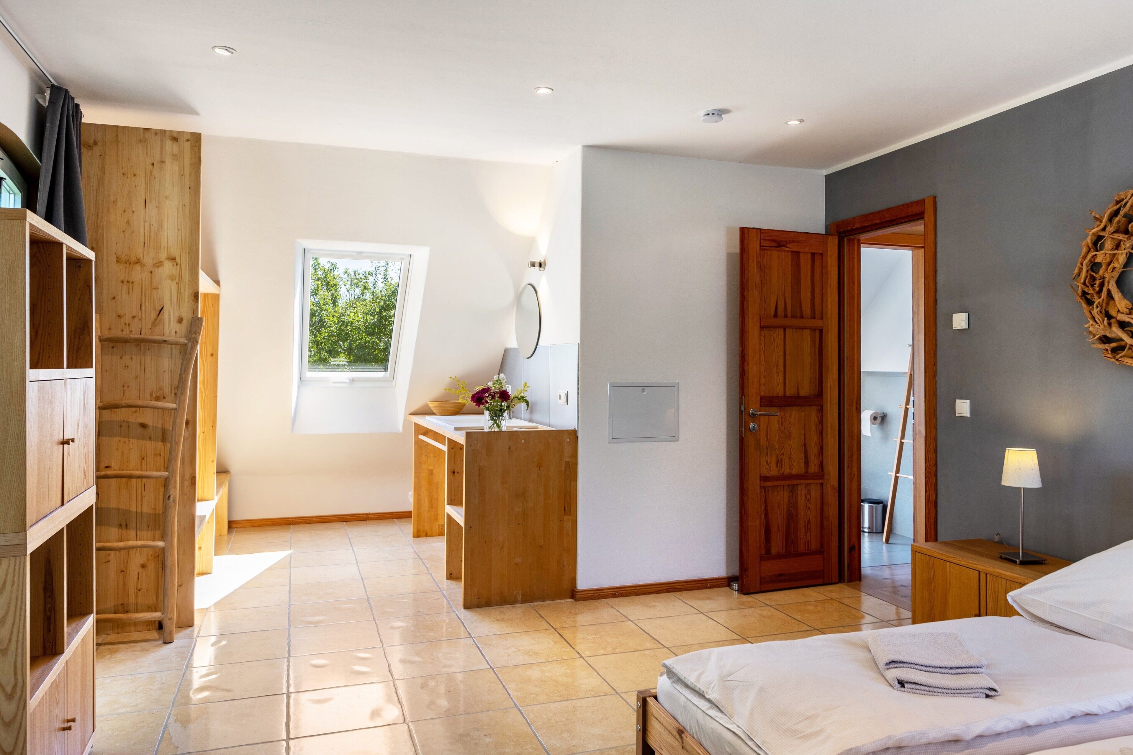 7 bedrooms, free WiFi, bed sheets