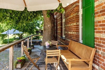 Holiday Home 'Der Flusshof, Ferienhaus' with Shared Terrace, Shared Garden and Wi-Fi