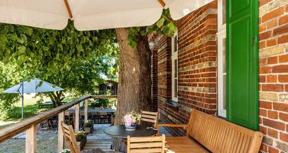 Holiday Home 'Der Flusshof, Ferienhaus' with Shared Terrace, Shared Garden and Wi-Fi