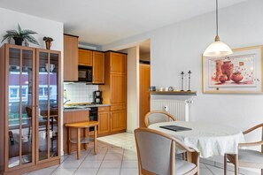 Dining - Holiday Apartment Tannenblick 3-1 with Mountain View, Private Terrace and Wi-Fi (Oberhof)