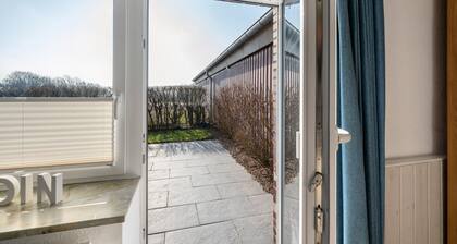 Apartment 'Ferienwohnung - Groß' with Shared Garden and Wi-Fi